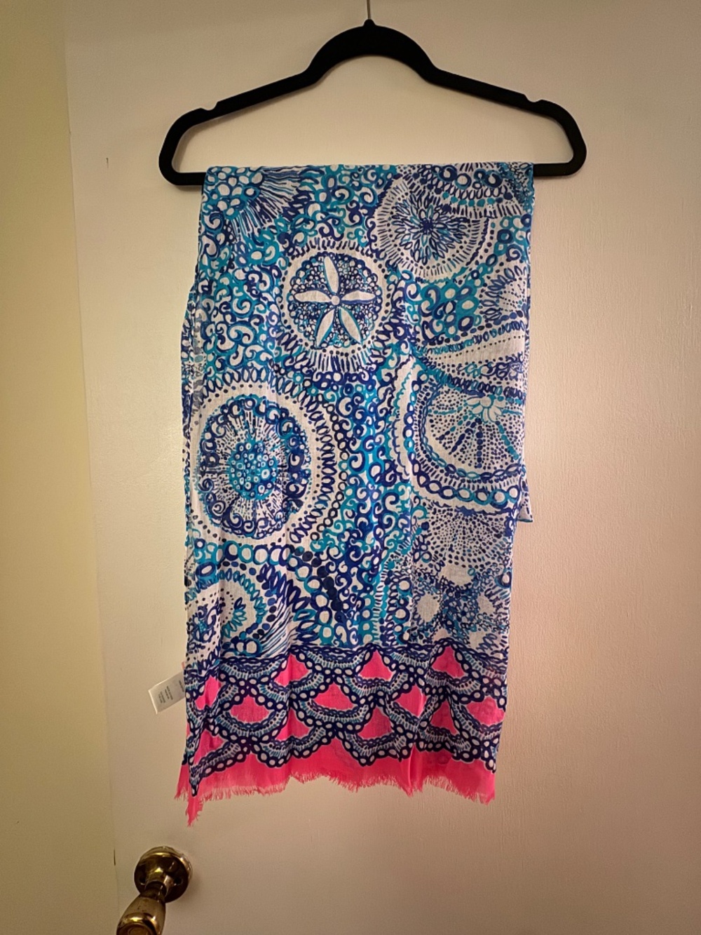 Lilly Pulitzer Large Body scarf - Picture 2 of 3